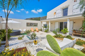Villa Bonifato vista sulle campagne e sul mare siciliano COZY HOUSE ITALY